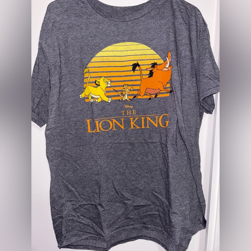 Disney Lion King Size XL shirt